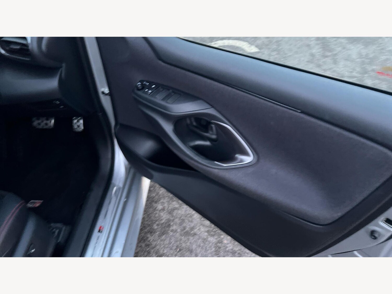 Used Toyota Yaris 2024 for sale - 77074151: Photo 30