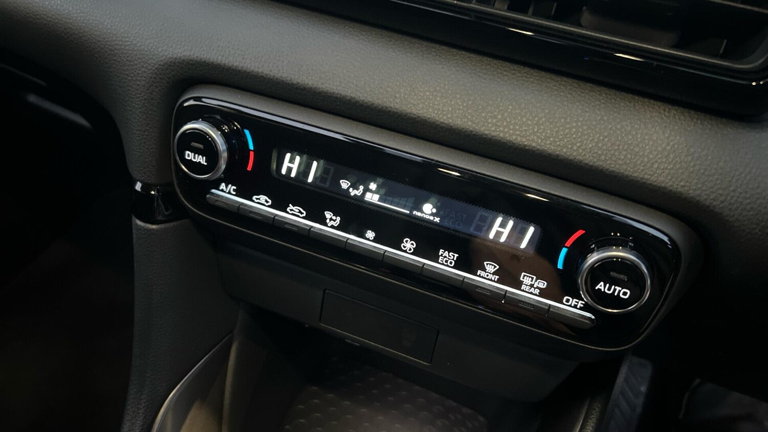 Used Toyota Yaris 2024 for sale - 77074151: Photo 34