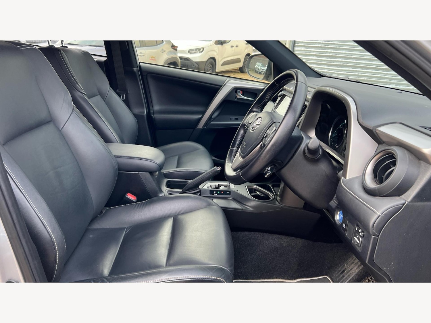 Used Toyota RAV4 2016 for sale - 77344619: Photo 13