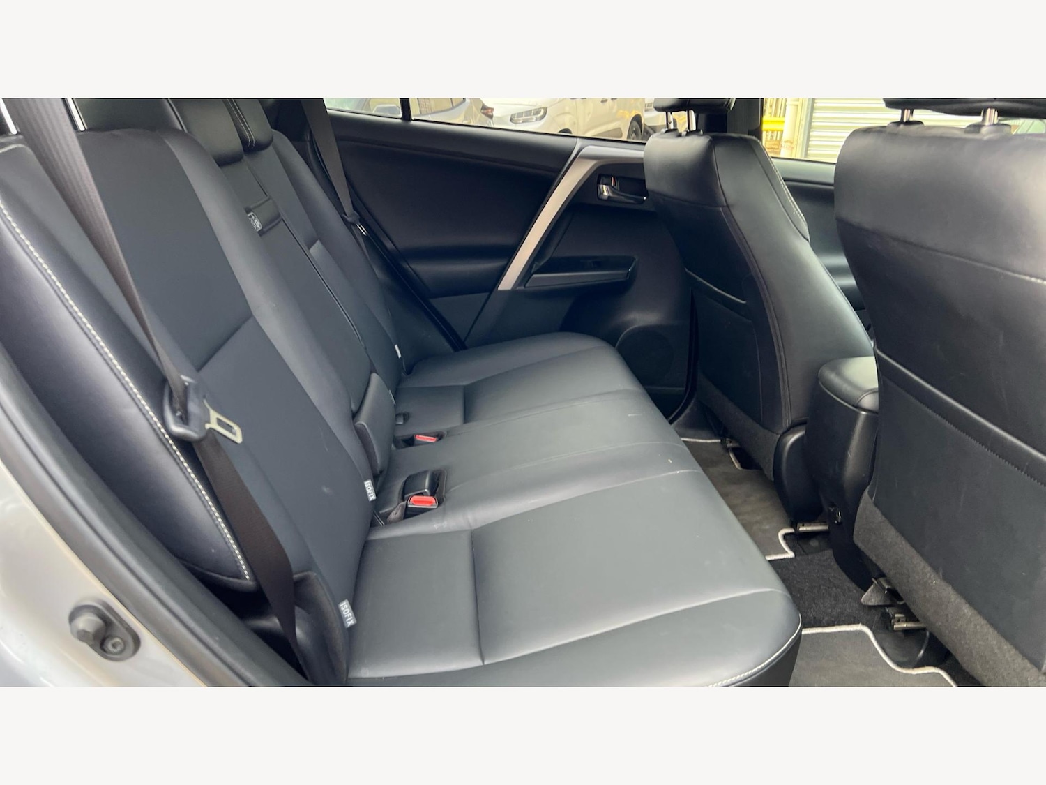 Used Toyota RAV4 2016 for sale - 77344619: Photo 14