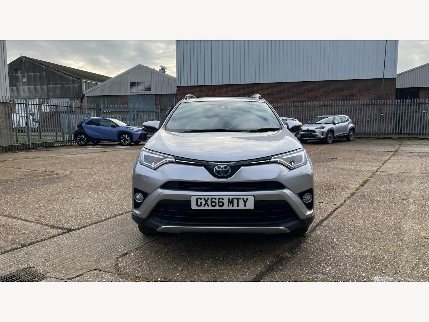 Used Toyota RAV4 2016 for sale - 77344619: Photo 17