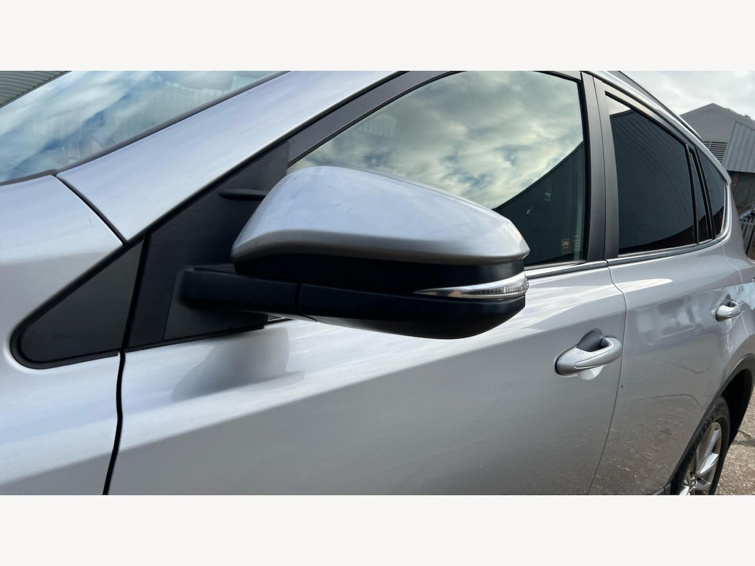 Used Toyota RAV4 2016 for sale - 77344619: Photo 23