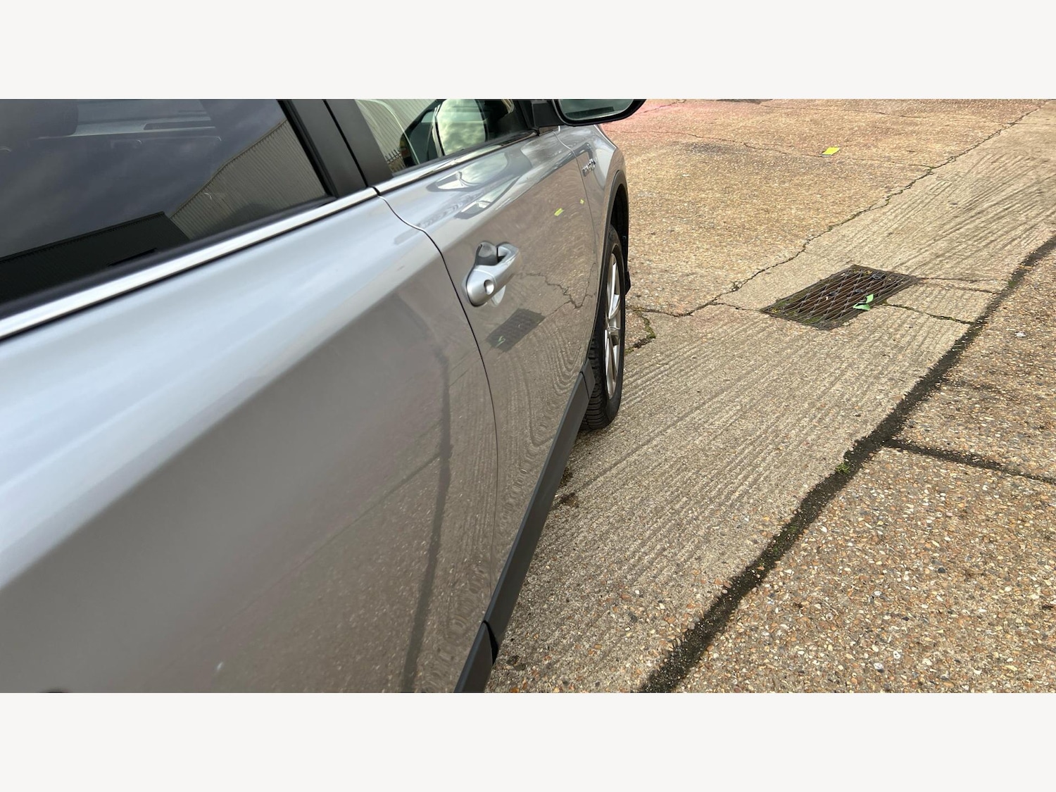 Used Toyota RAV4 2016 for sale - 77344619: Photo 28