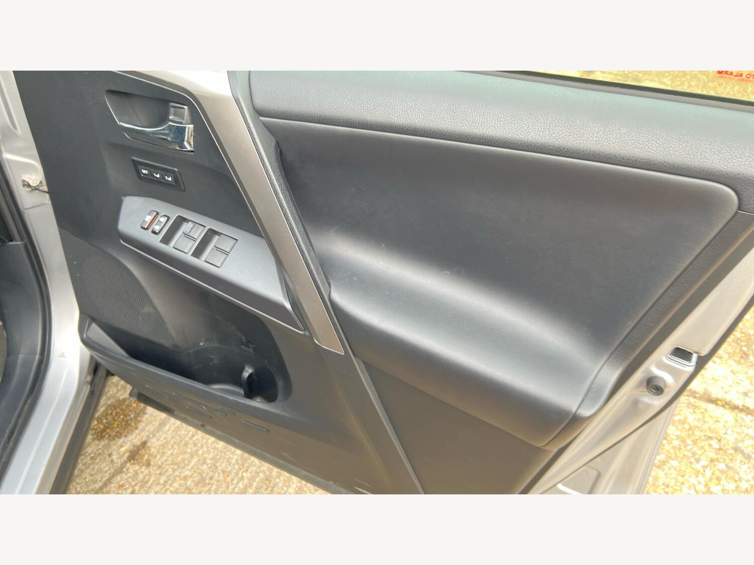 Used Toyota RAV4 2016 for sale - 77344619: Photo 31