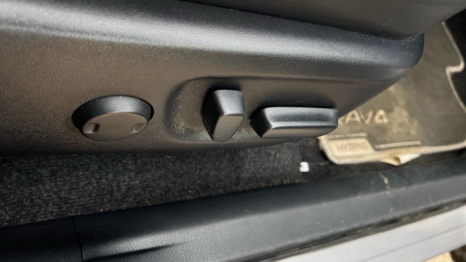 Used Toyota RAV4 2016 for sale - 77344619: Photo 32