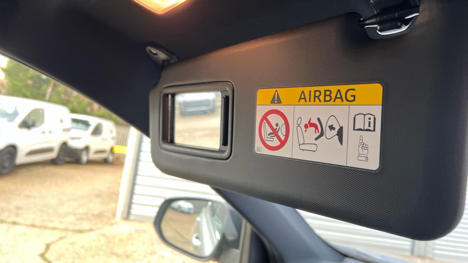 Used Toyota RAV4 2016 for sale - 77344619: Photo 37