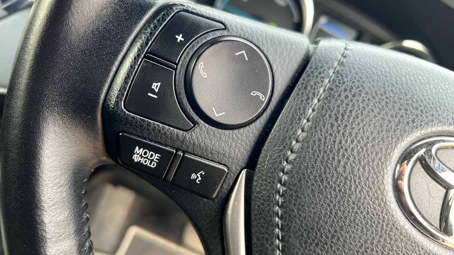 Used Toyota RAV4 2016 for sale - 77344619: Photo 41