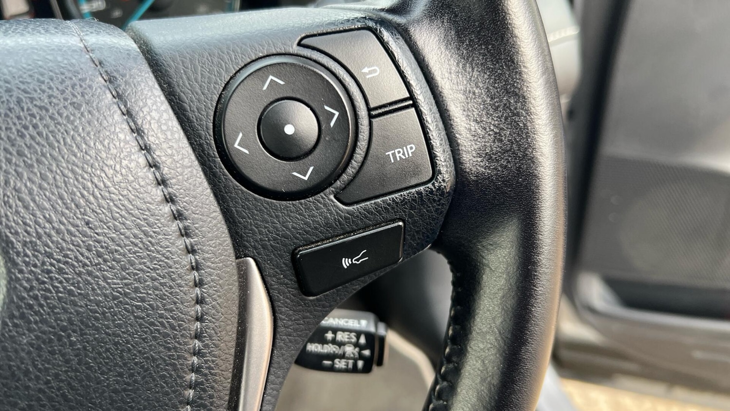 Used Toyota RAV4 2016 for sale - 77344619: Photo 42