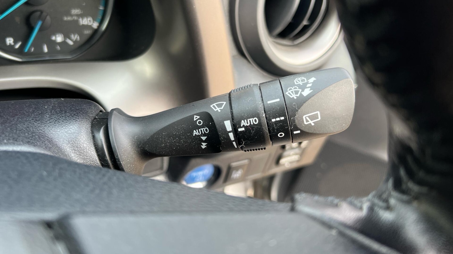 Used Toyota RAV4 2016 for sale - 77344619: Photo 44