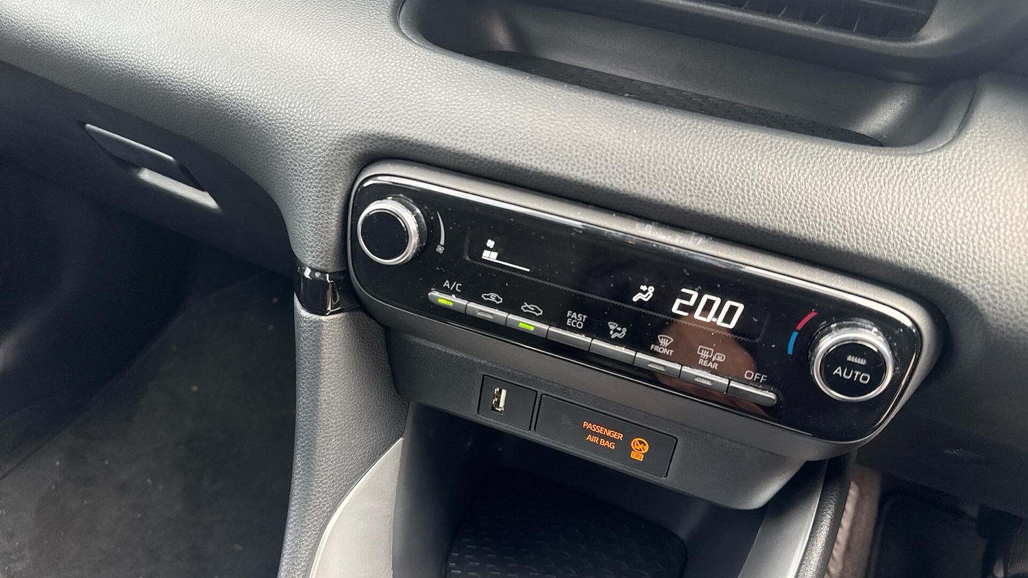 Used Toyota Yaris for sale - 77926006: Photo 38