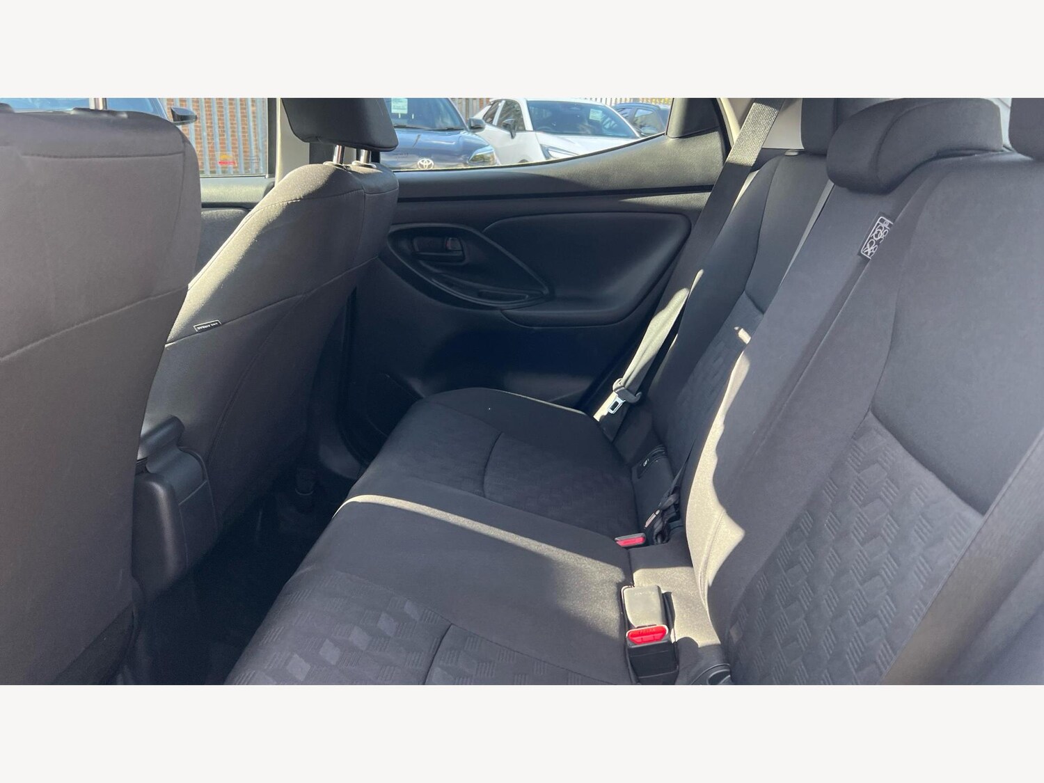 Used Toyota Yaris 2024 for sale - 76832501: Photo 15