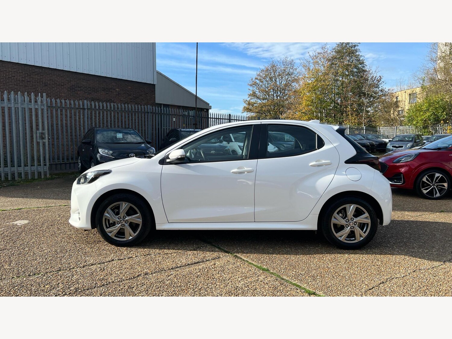 Used Toyota Yaris 2024 for sale - 76832501: Photo 19