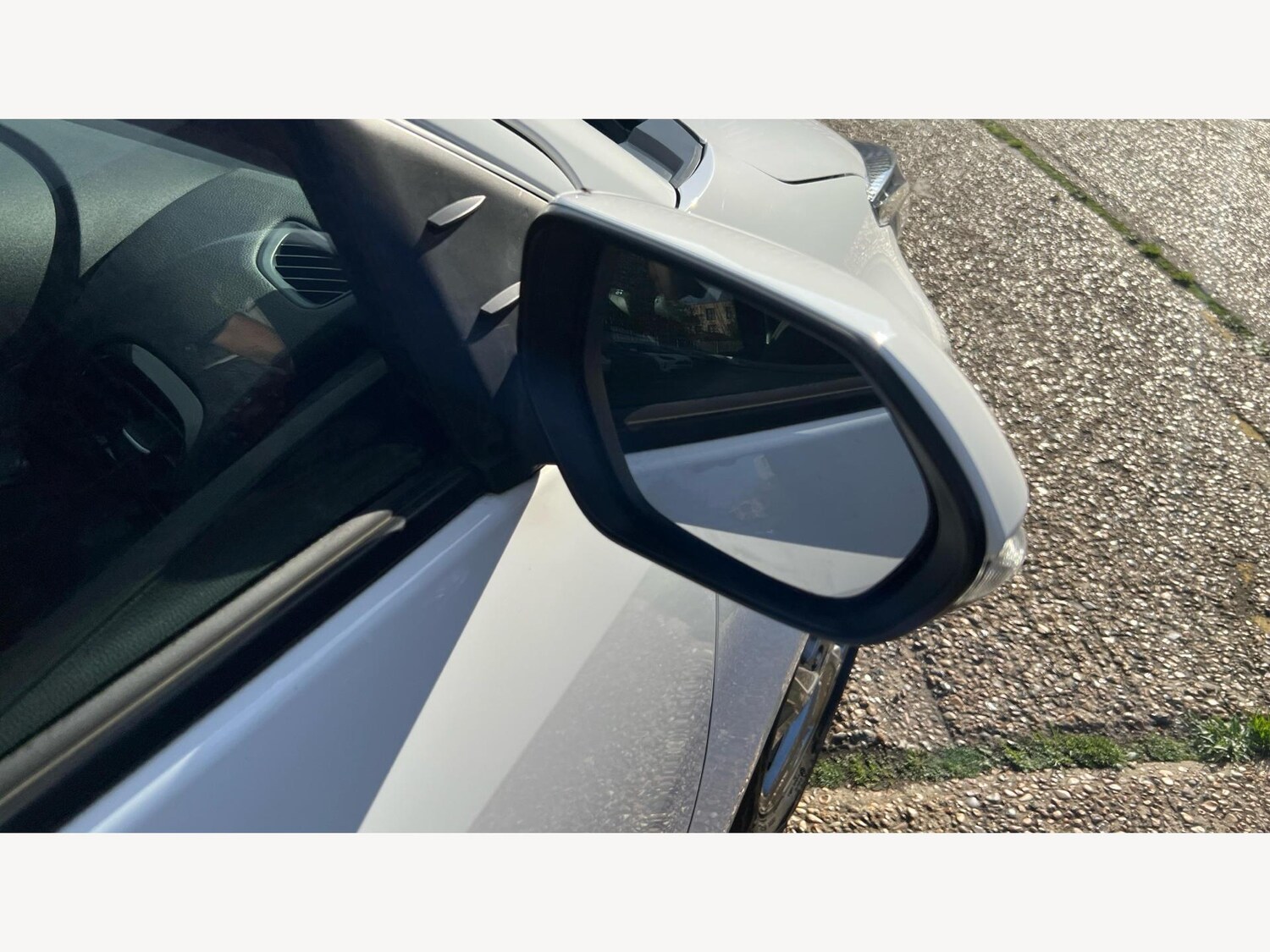 Used Toyota Yaris 2024 for sale - 76832501: Photo 29