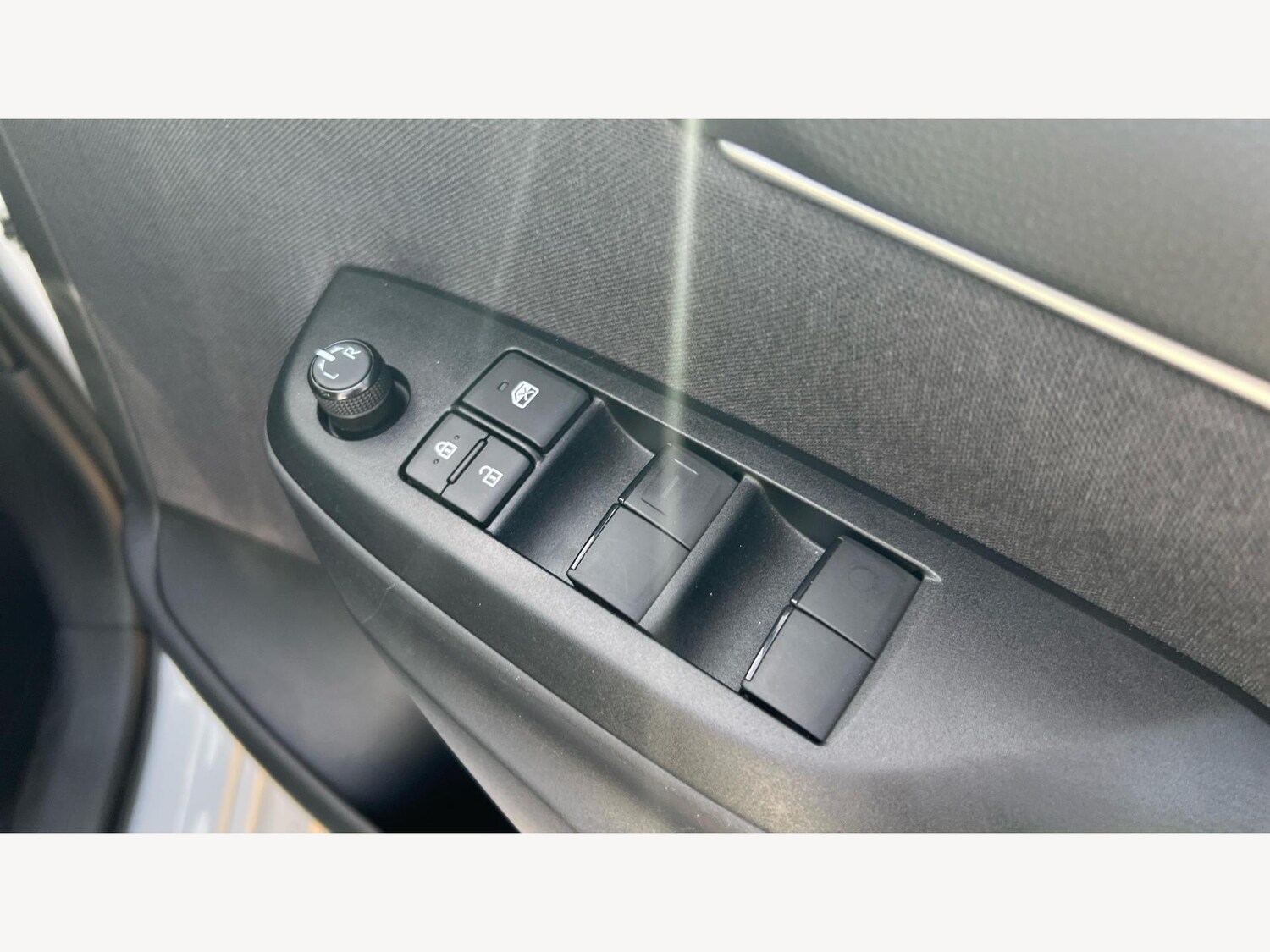 Used Toyota Yaris 2024 for sale - 76832501: Photo 30