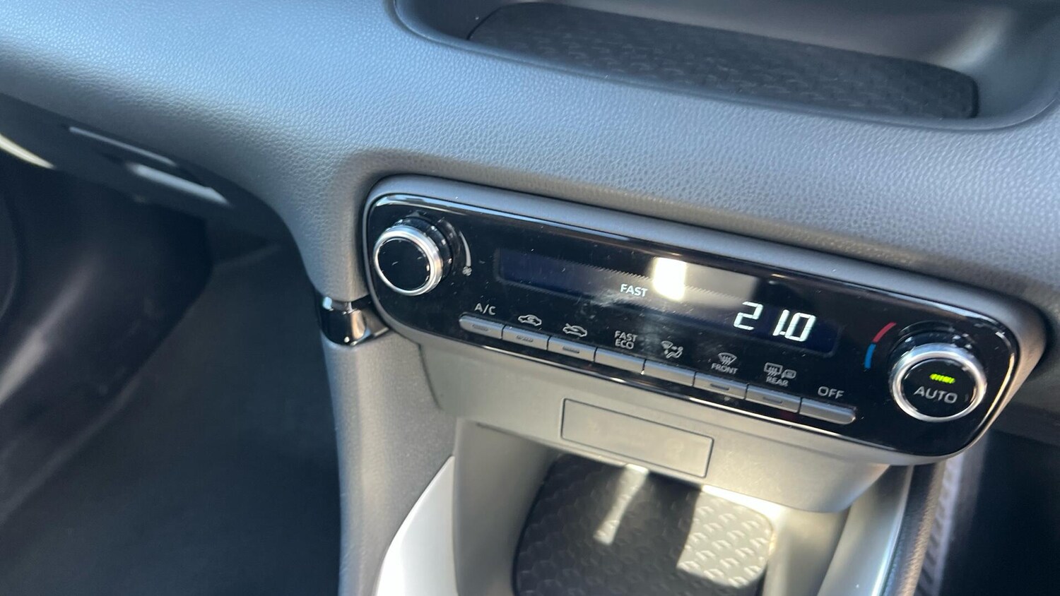 Used Toyota Yaris 2024 for sale - 76832501: Photo 37