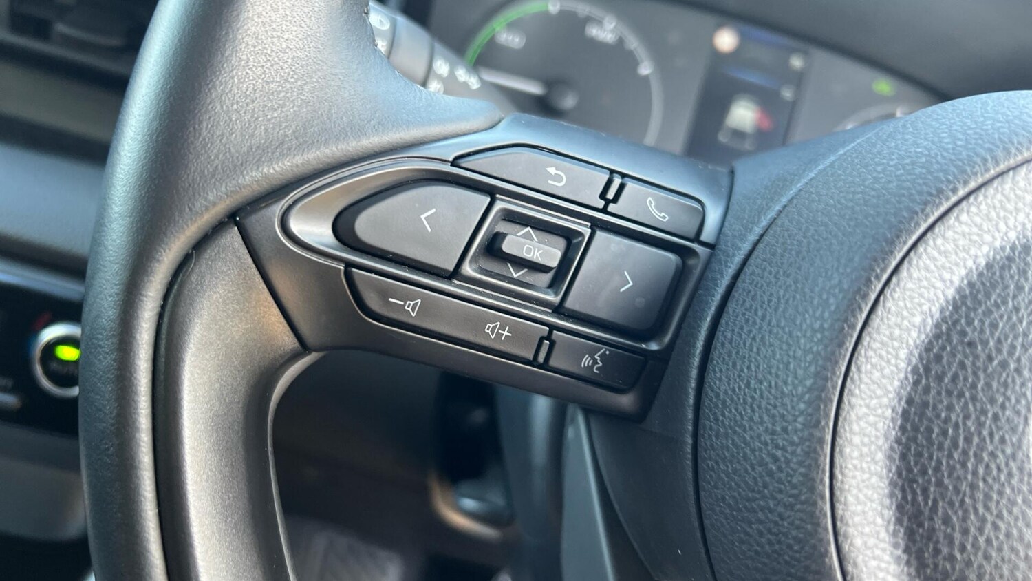 Used Toyota Yaris 2024 for sale - 76832501: Photo 38