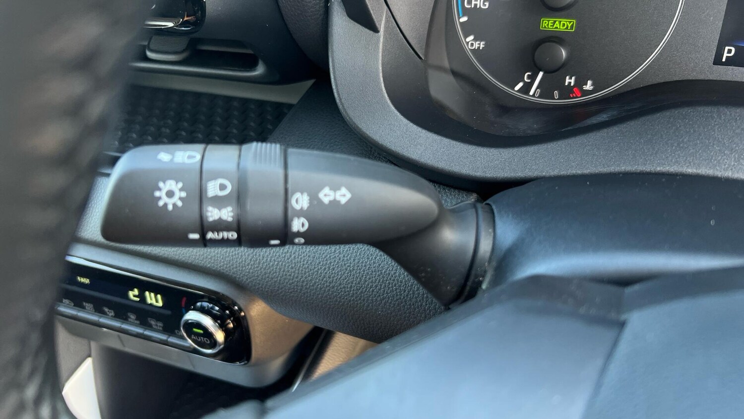 Used Toyota Yaris 2024 for sale - 76832501: Photo 40