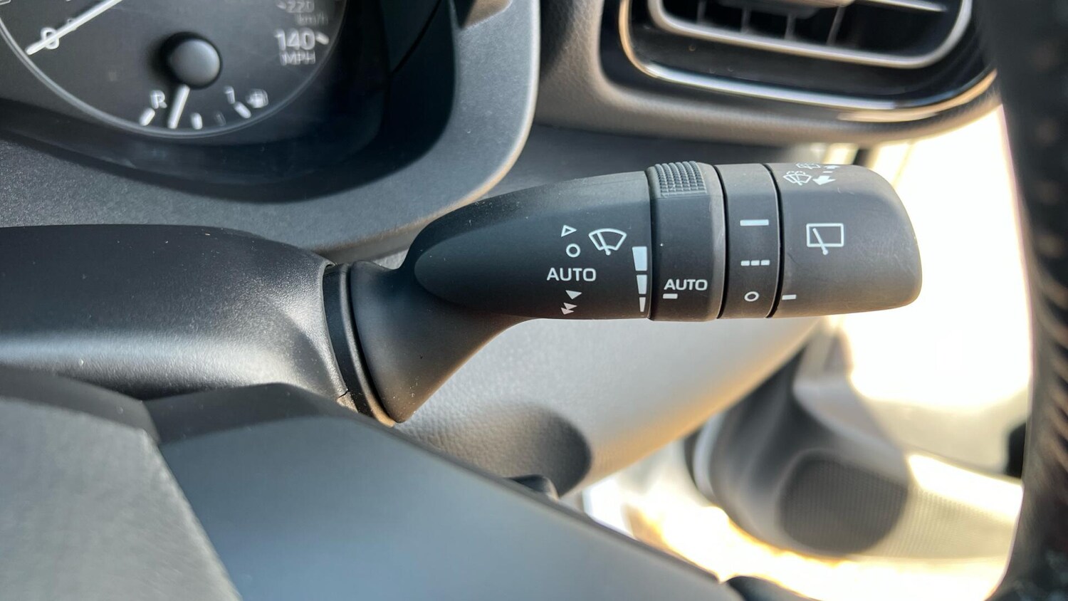 Used Toyota Yaris 2024 for sale - 76832501: Photo 41