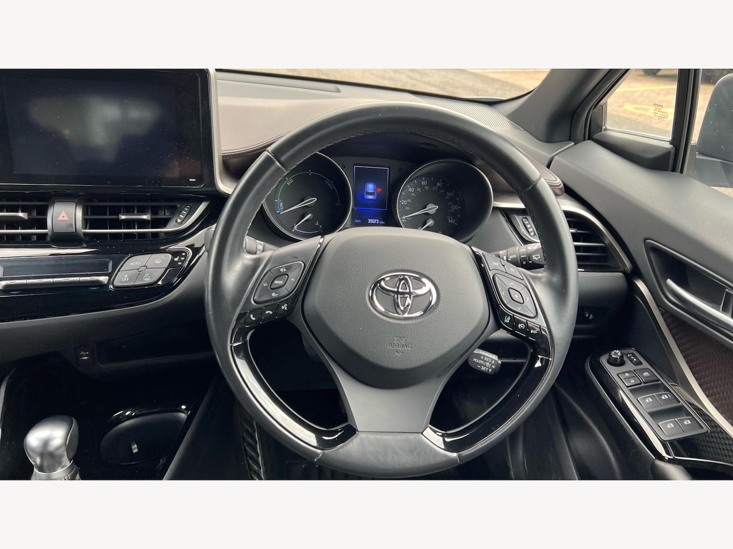 Used Toyota C-HR 2018 for sale - 77040389: Photo 10