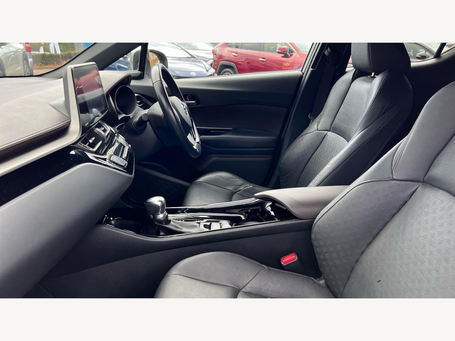 Used Toyota C-HR 2018 for sale - 77040389: Photo 12