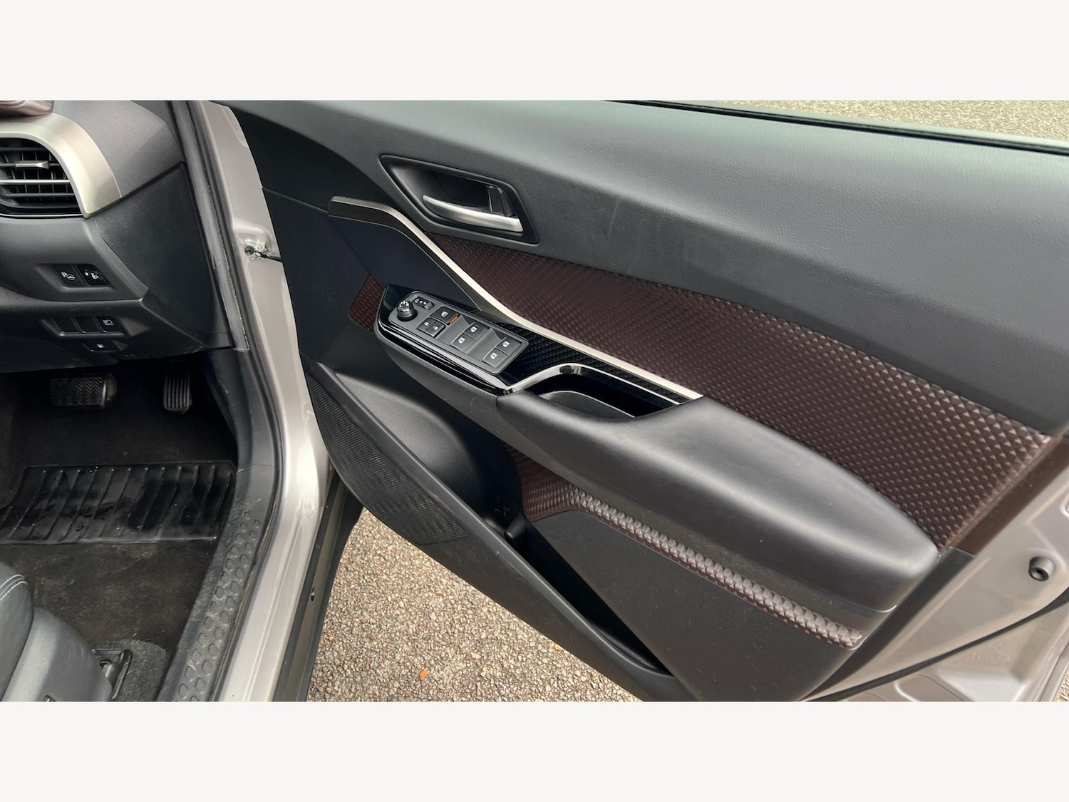 Used Toyota C-HR 2018 for sale - 77040389: Photo 30