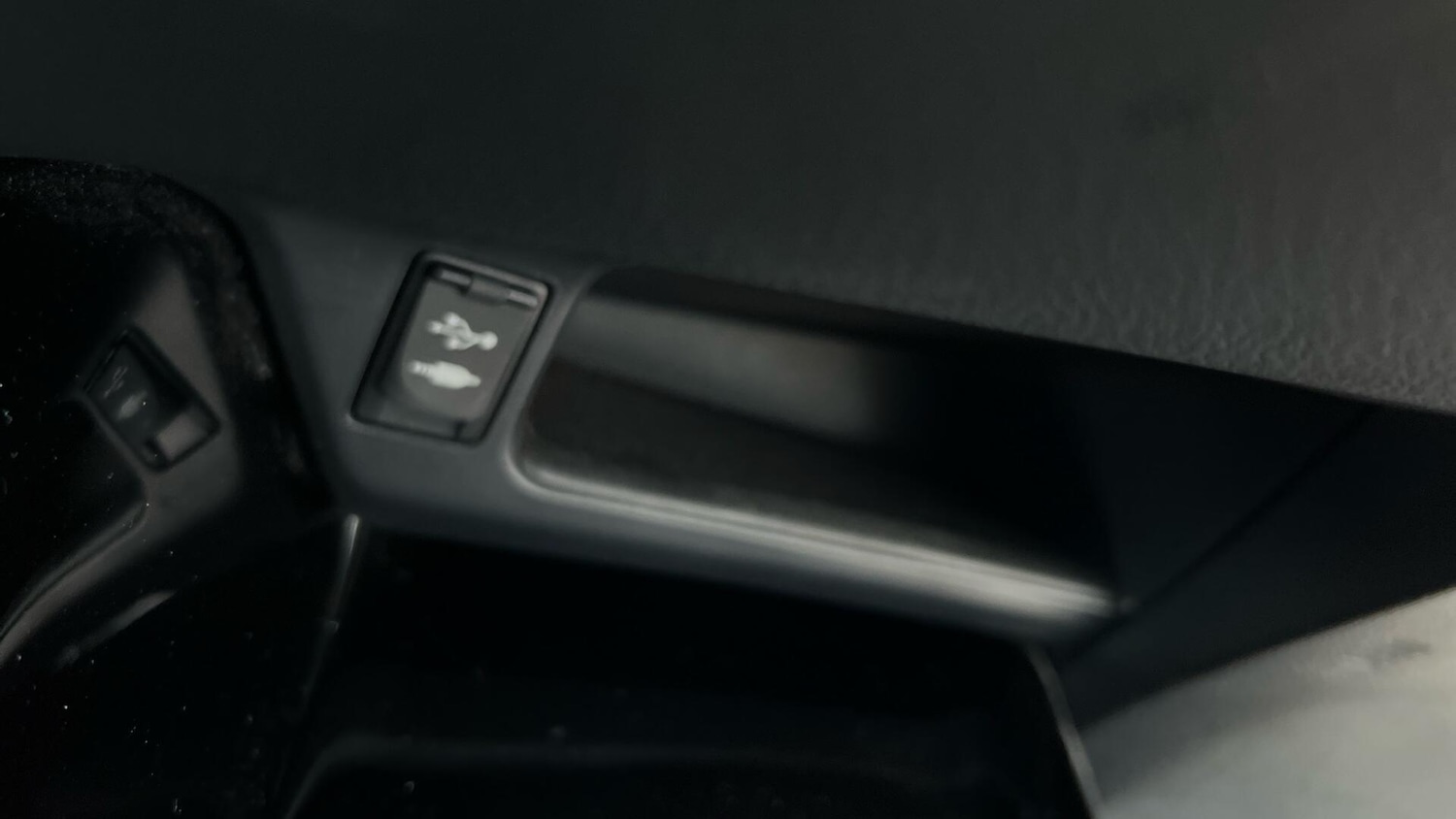 Used Toyota C-HR 2018 for sale - 77040389: Photo 38