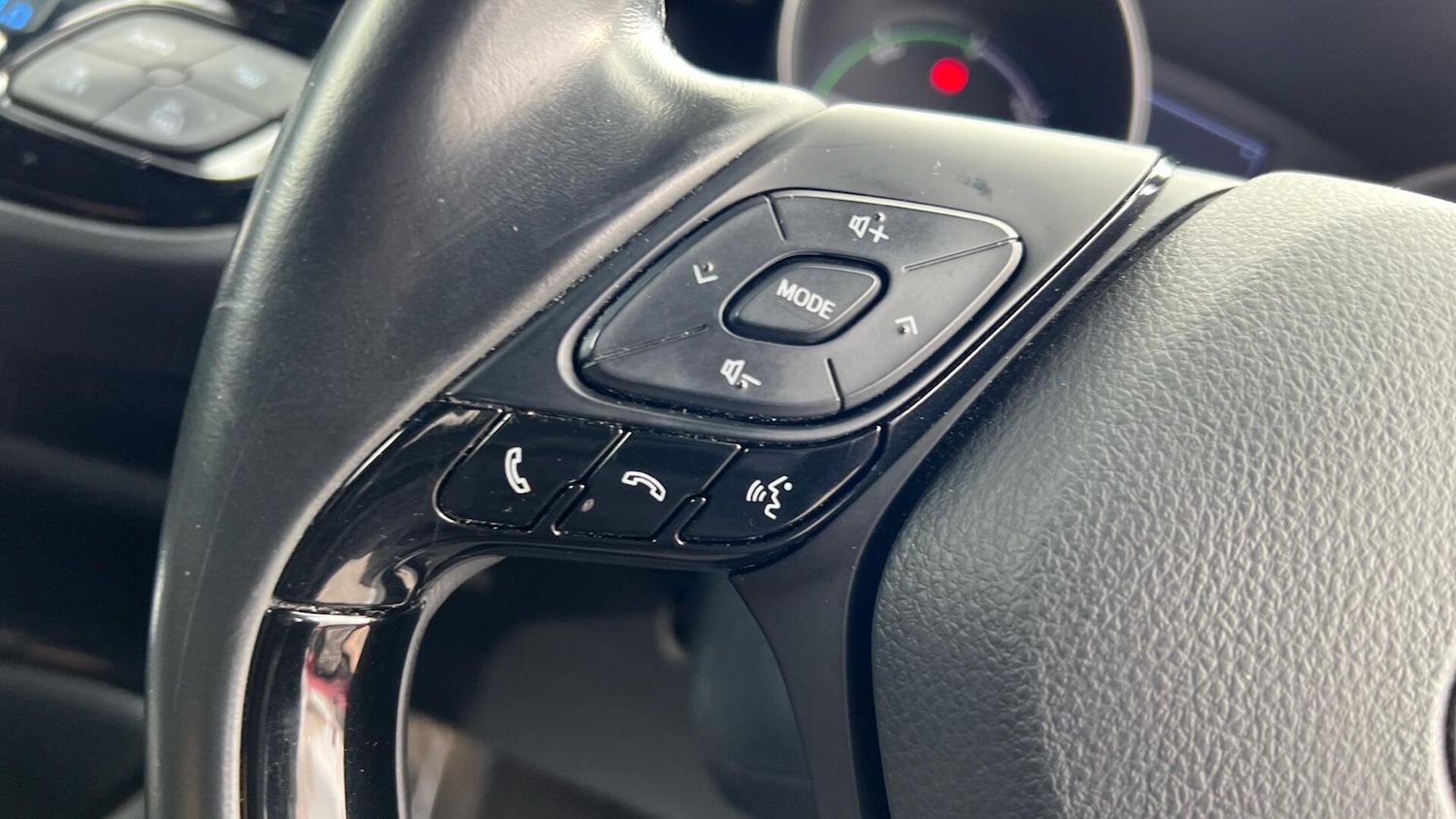 Used Toyota C-HR 2018 for sale - 77040389: Photo 39