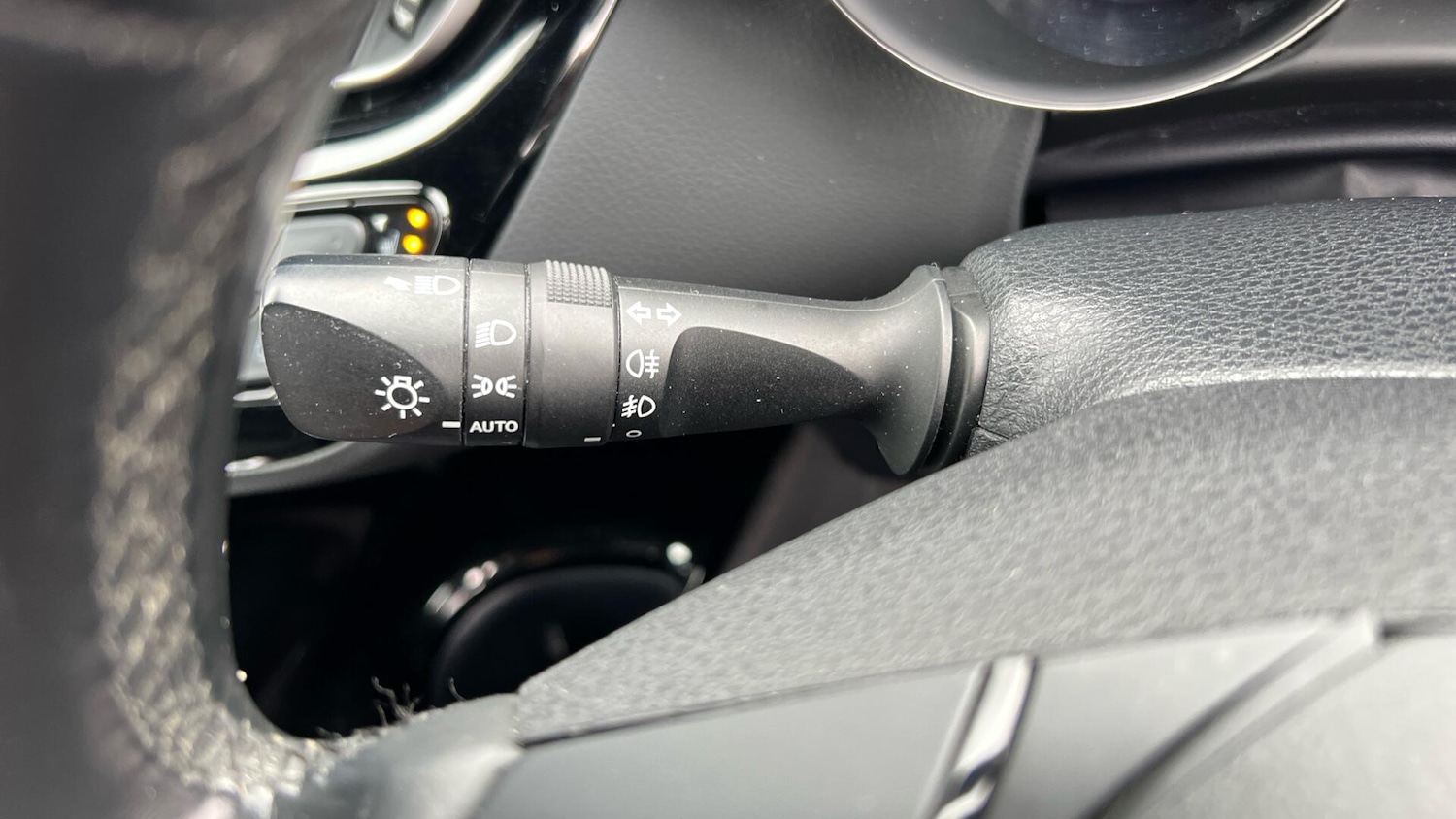 Used Toyota C-HR 2018 for sale - 77040389: Photo 42