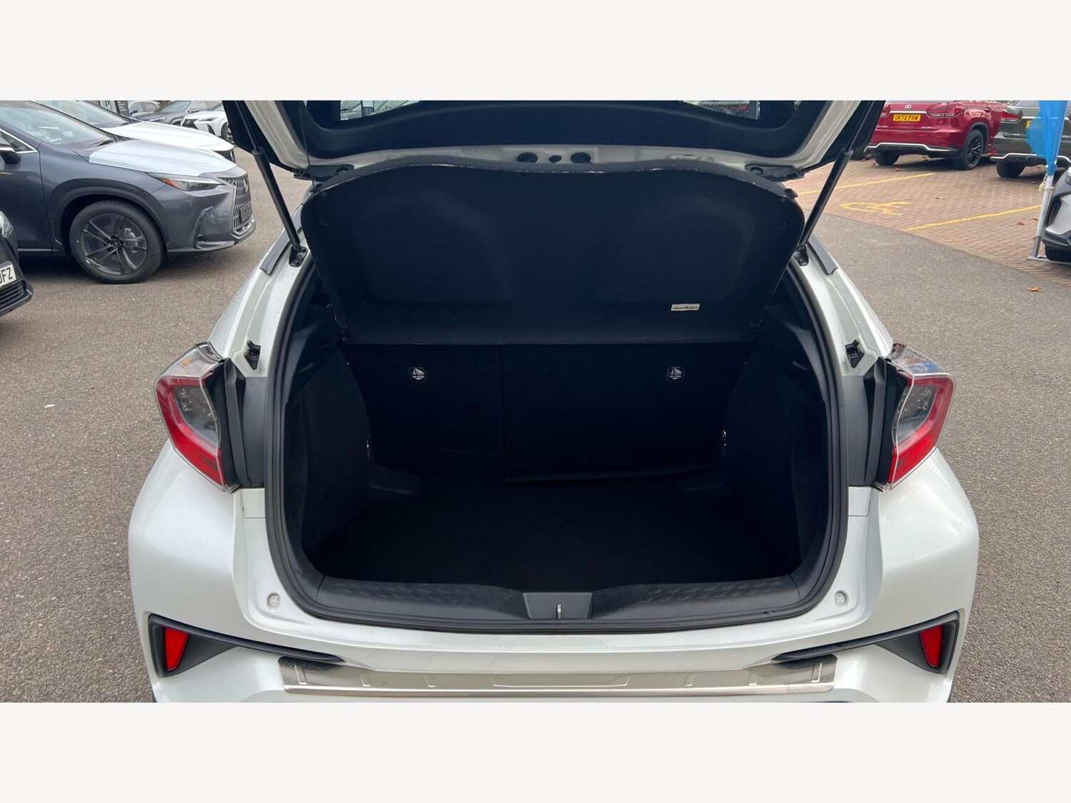 Used Toyota C-HR 2019 for sale - 77074630: Photo 16