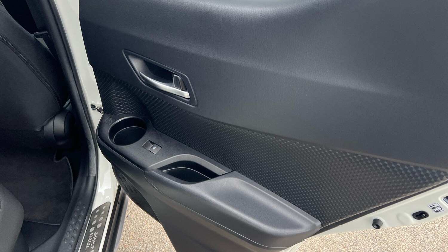 Used Toyota C-HR 2019 for sale - 77074630: Photo 33