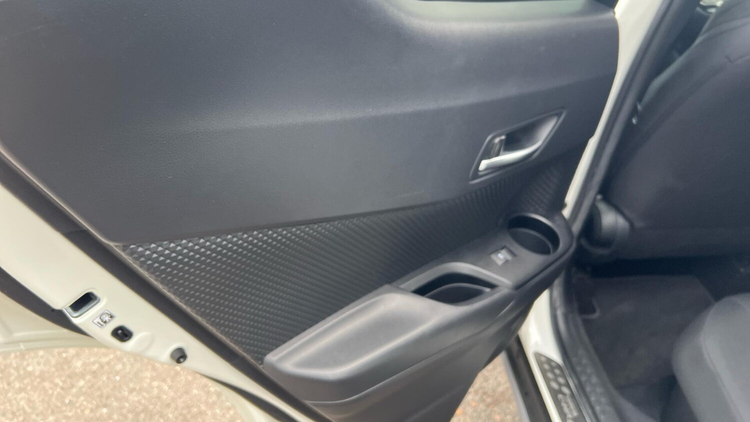 Used Toyota C-HR 2019 for sale - 77074630: Photo 34