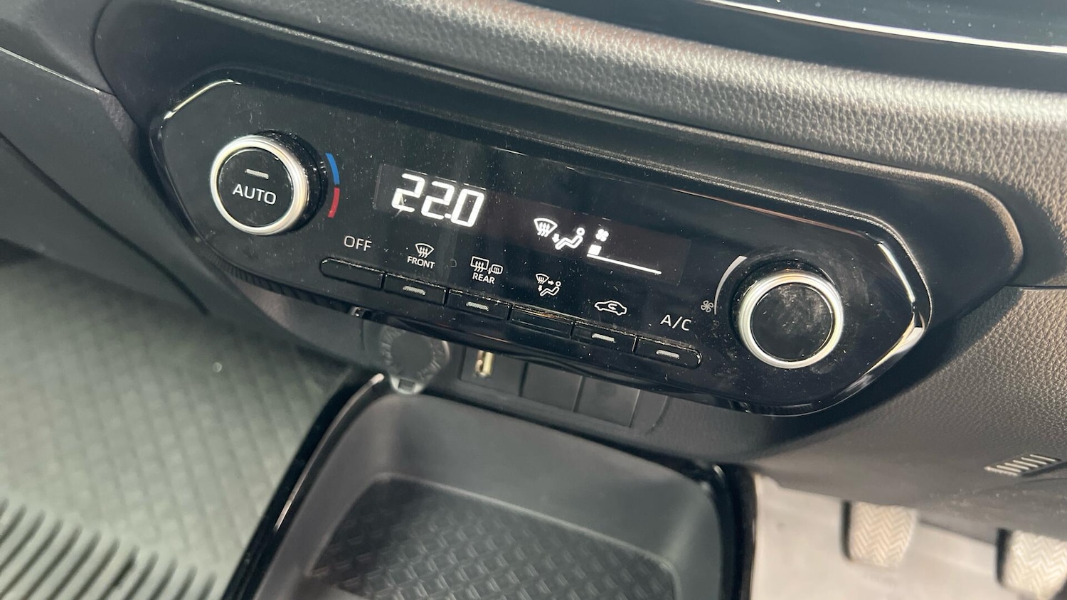 Used Toyota Aygo X 2023 for sale - 77074011: Photo 38