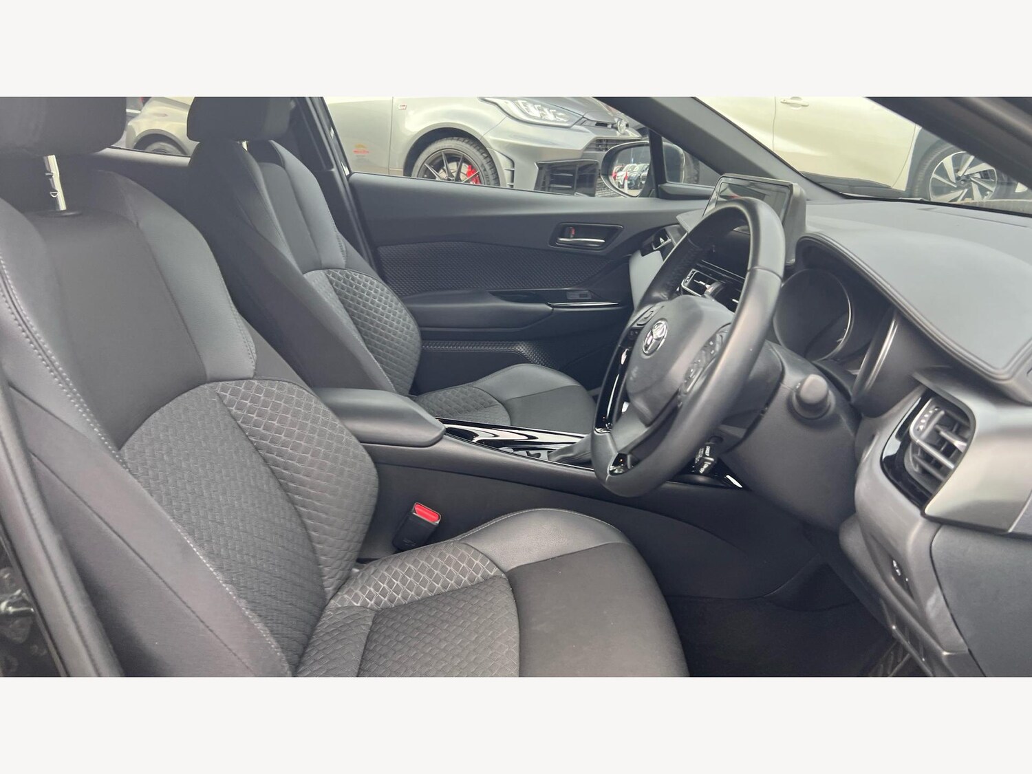 Used Toyota C-HR 2023 for sale - 77612350: Photo 13