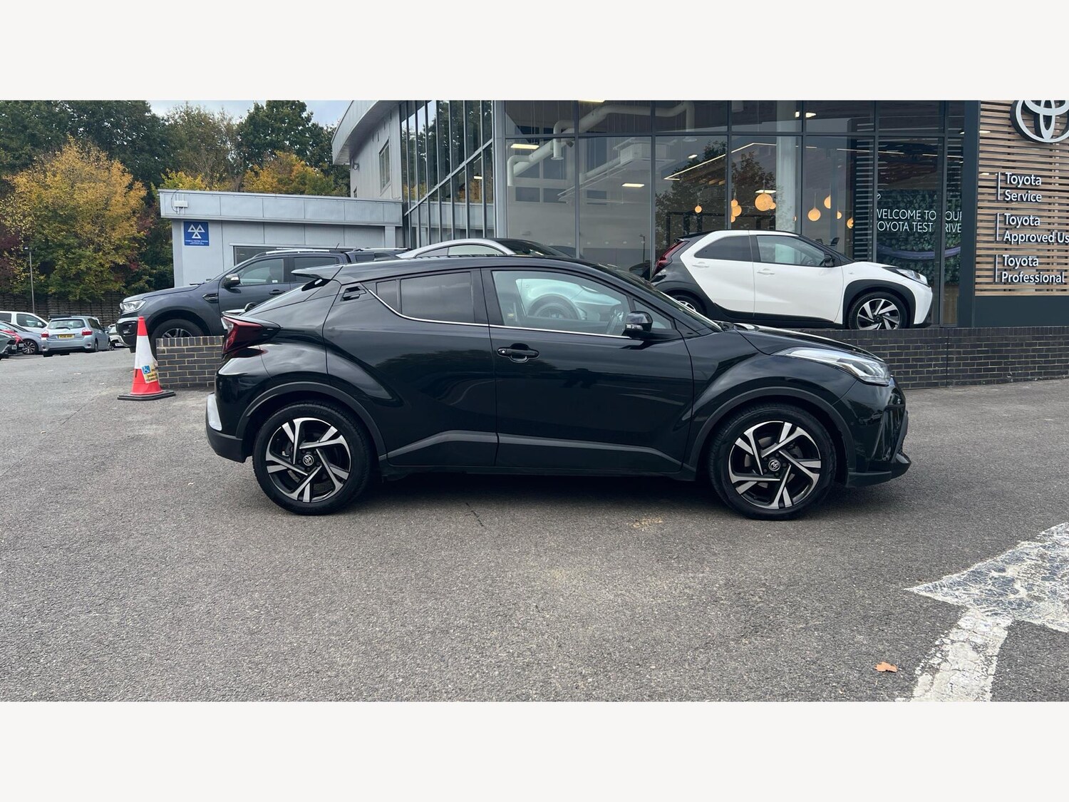 Used Toyota C-HR 2023 for sale - 77612350: Photo 18