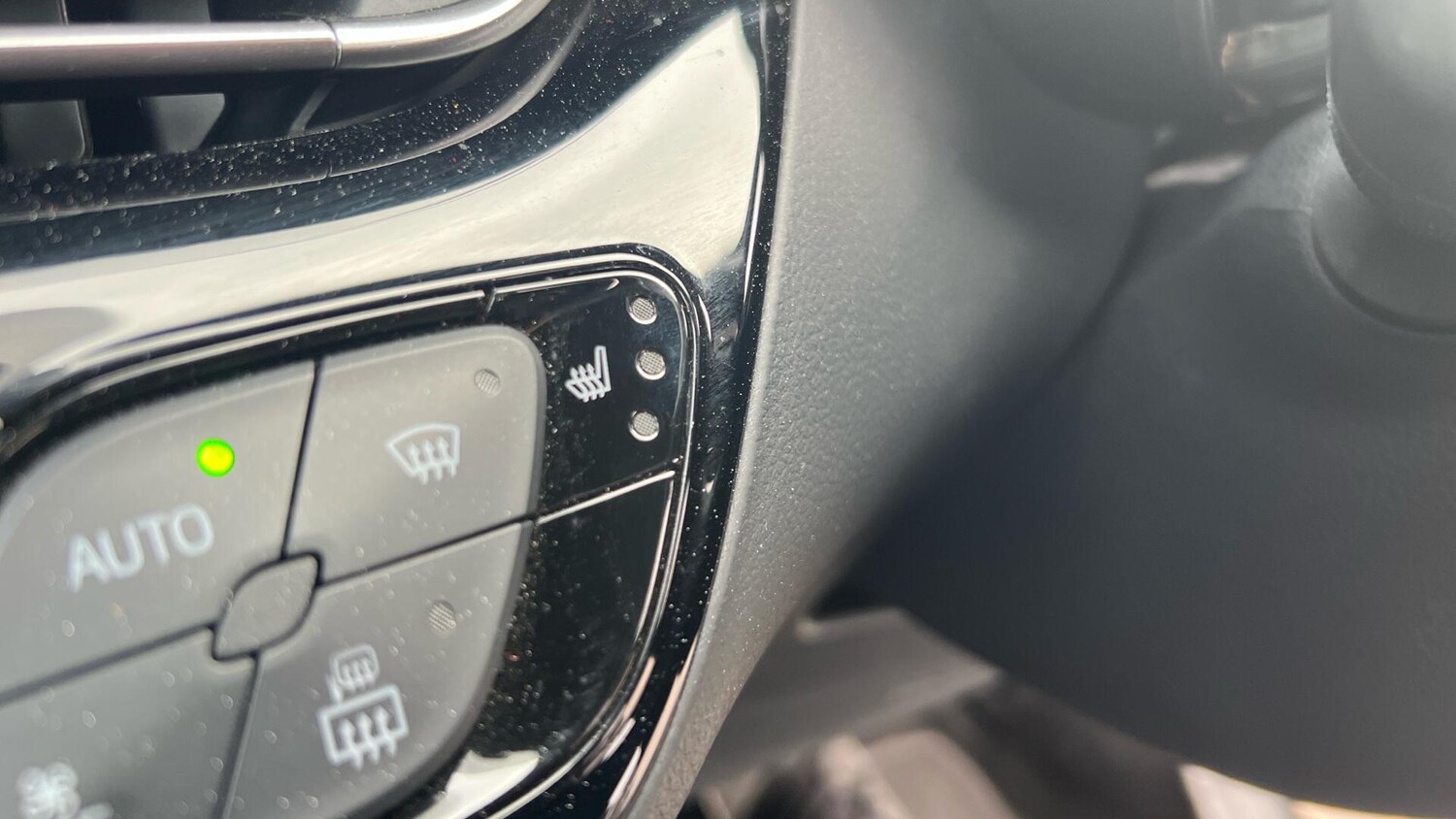 Used Toyota C-HR 2023 for sale - 77612350: Photo 43