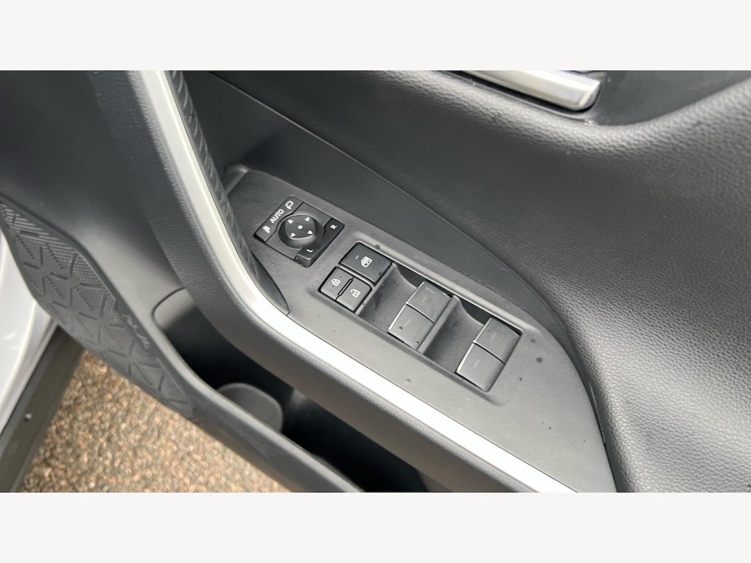 Used Toyota RAV4 2024 for sale - 76326811: Photo 31