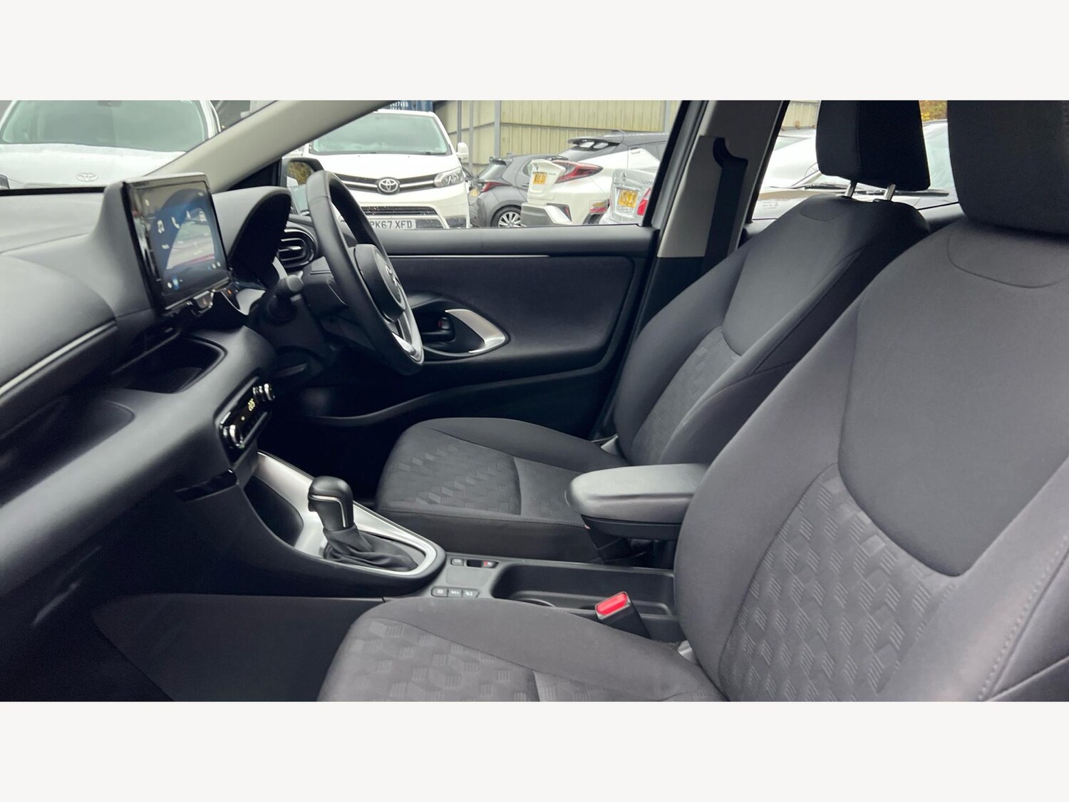 Used Toyota Yaris 2024 for sale - 77074588: Photo 12