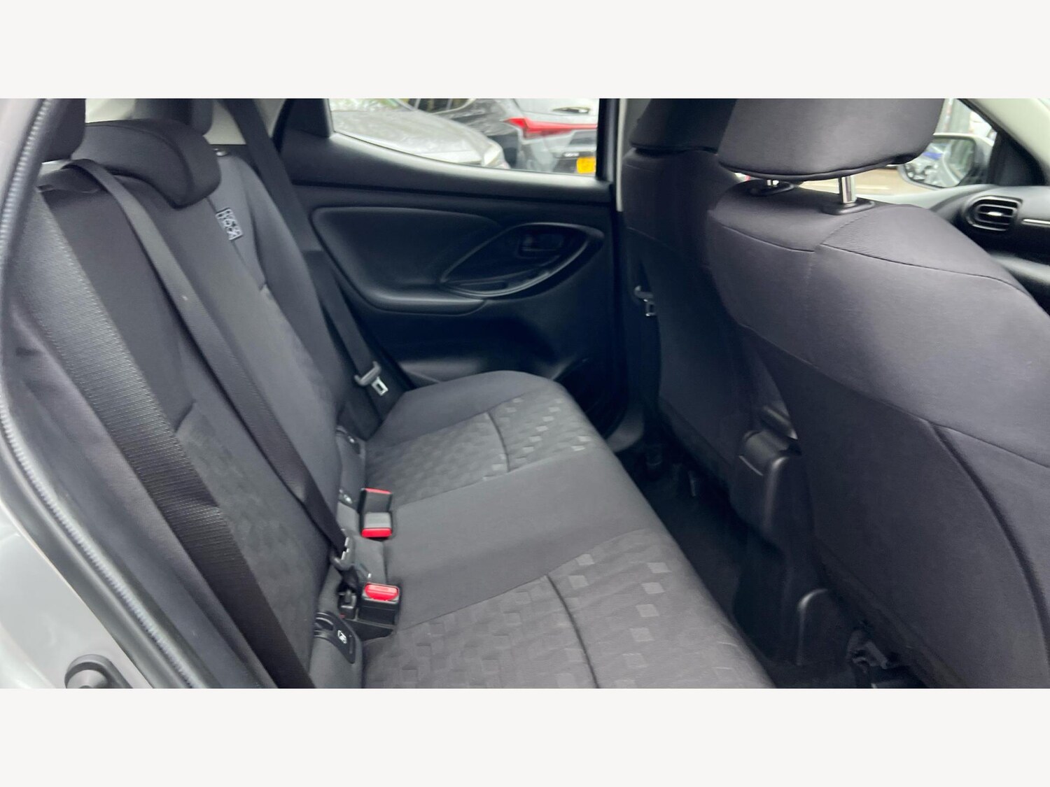 Used Toyota Yaris 2024 for sale - 77074588: Photo 14