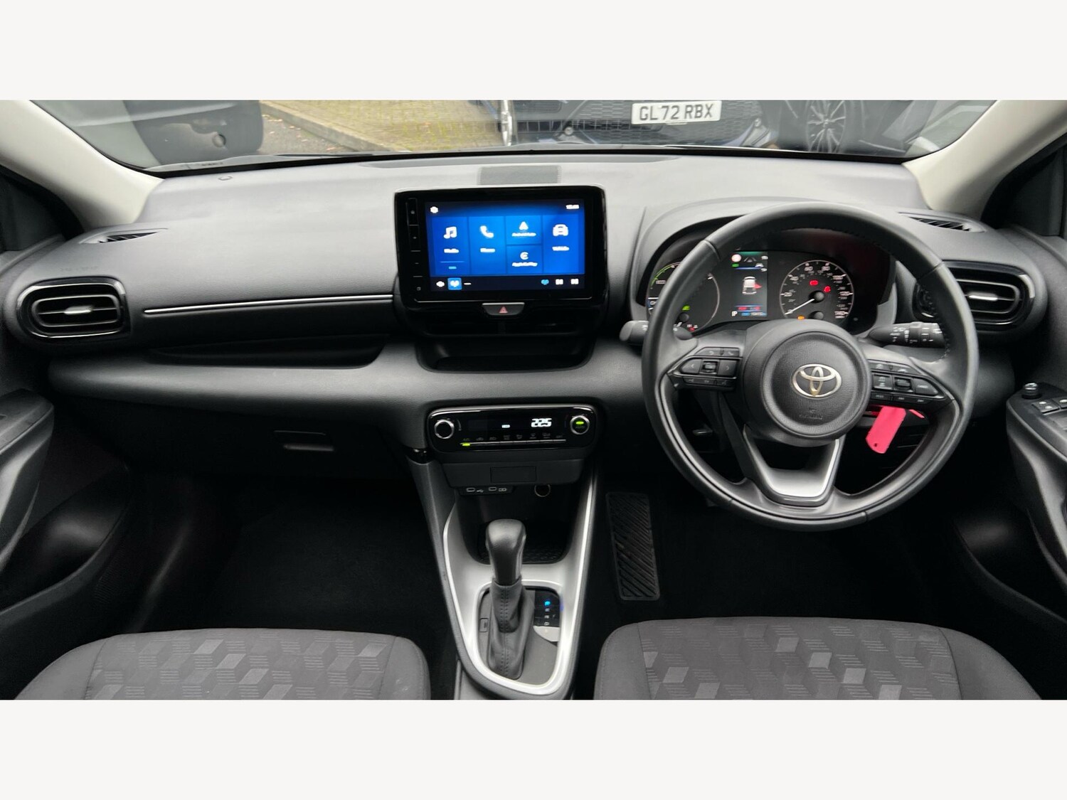 Used Toyota Yaris 2024 for sale - 77074588: Photo 7