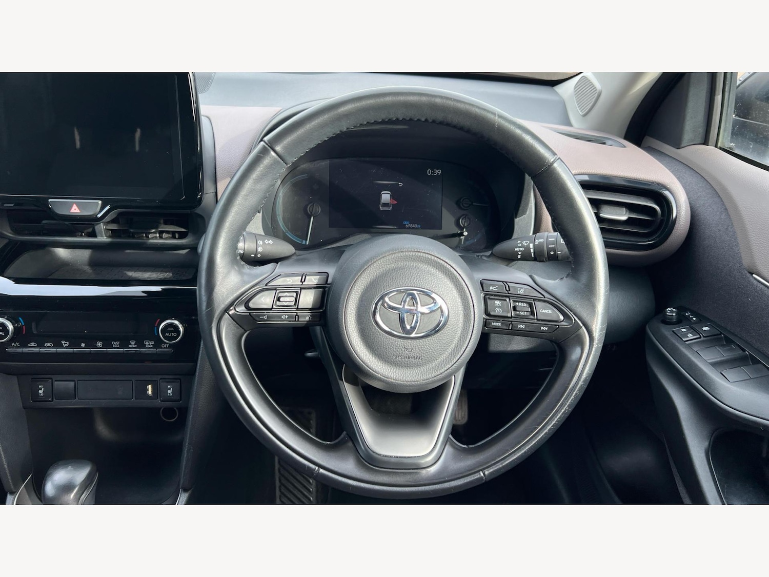 Used Toyota Yaris Cross 2022 for sale - 77119600: Photo 10