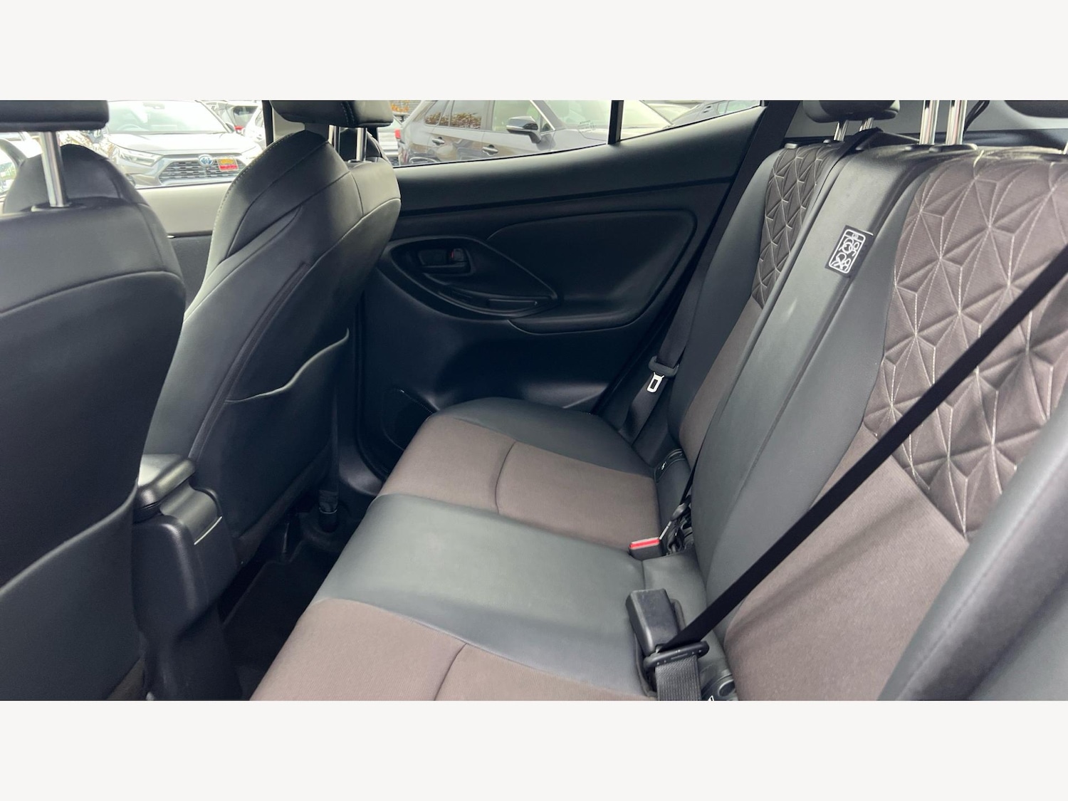 Used Toyota Yaris Cross 2022 for sale - 77119600: Photo 15