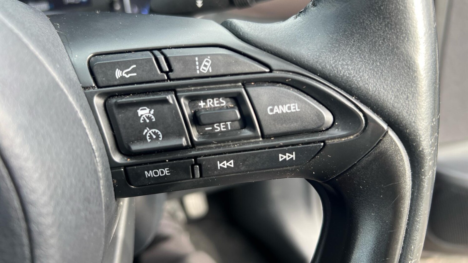 Used Toyota Yaris Cross 2022 for sale - 77119600: Photo 39