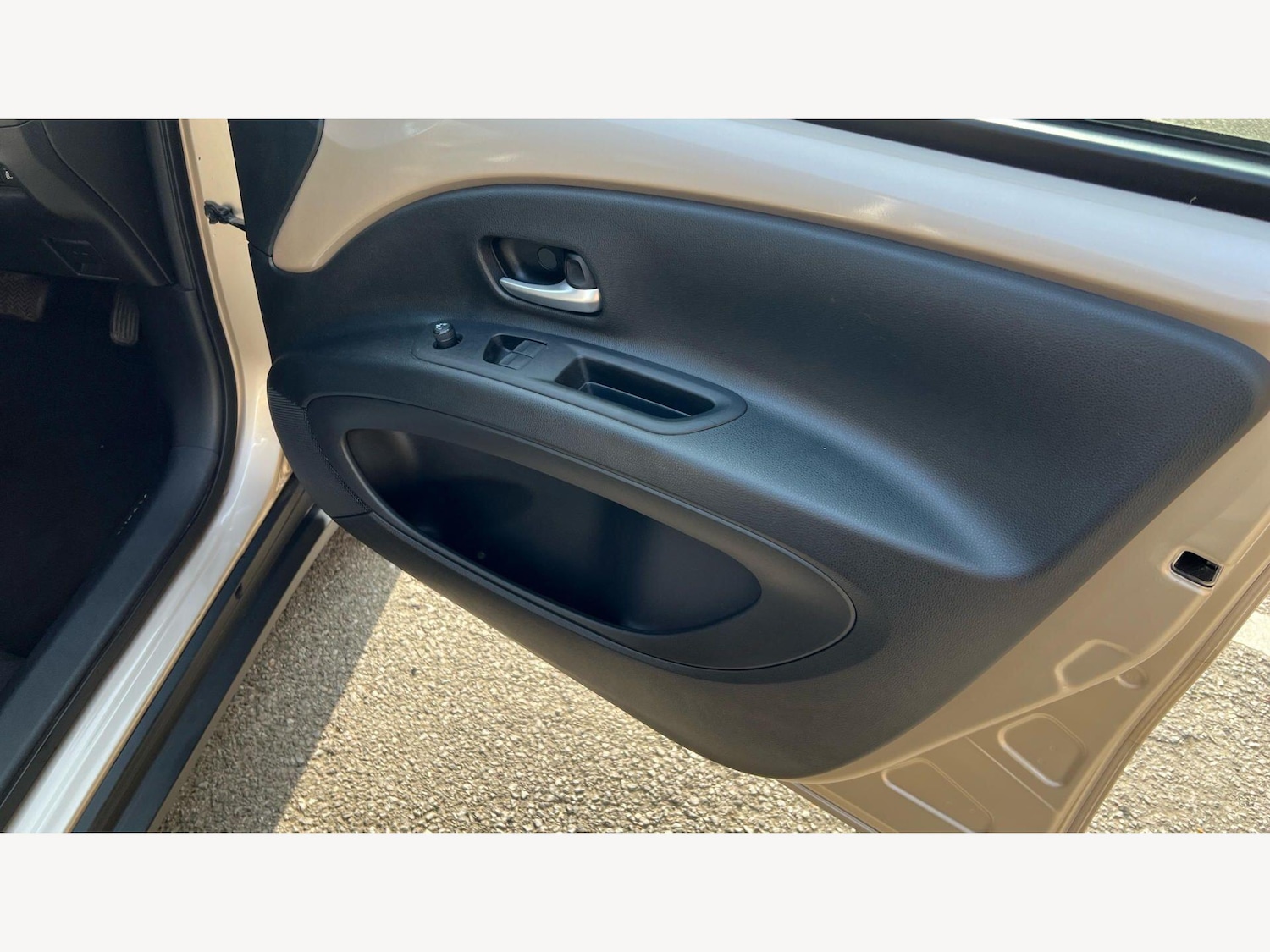 Used Toyota Aygo X 2023 for sale - 78101068: Photo 30