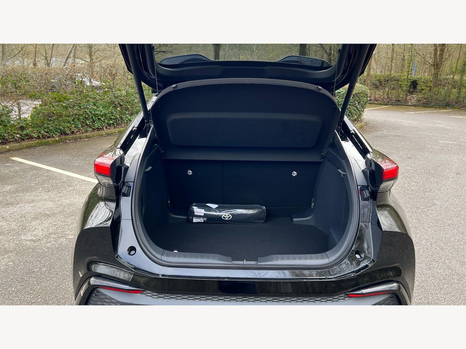 Used Toyota C-HR for sale - 77926196: Photo 16