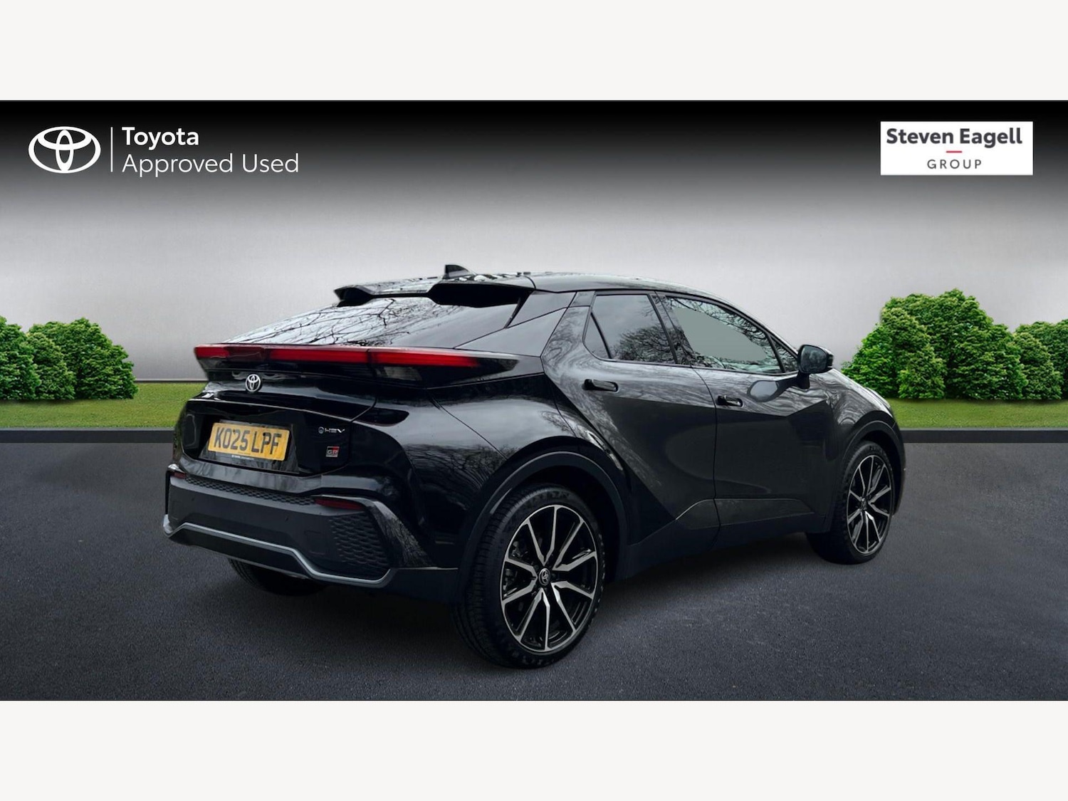 Used Toyota C-HR for sale - 77926196: Photo 2