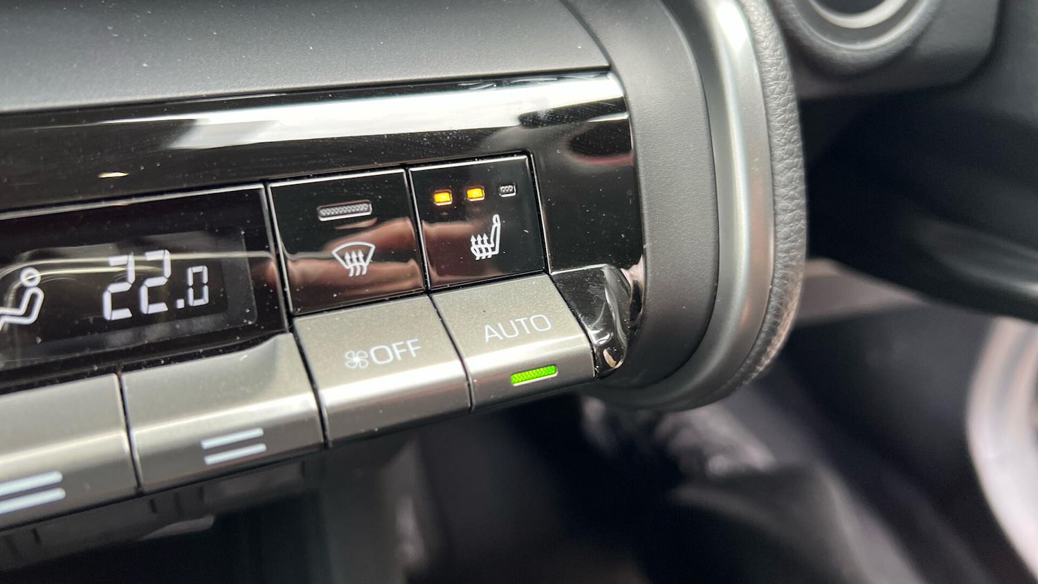 Used Toyota C-HR for sale - 77926196: Photo 47