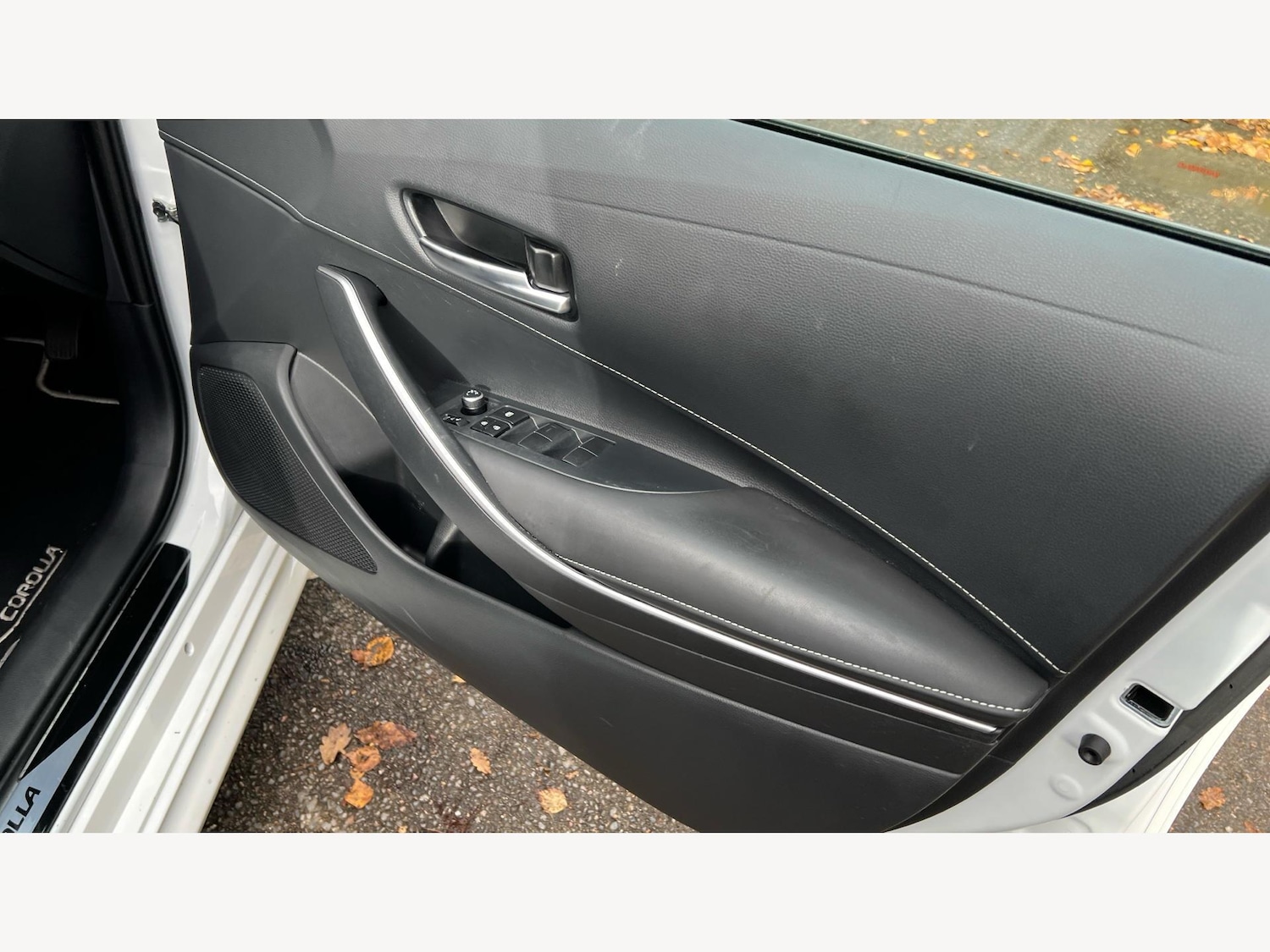 Used Toyota Corolla 2024 for sale - 76456860: Photo 30