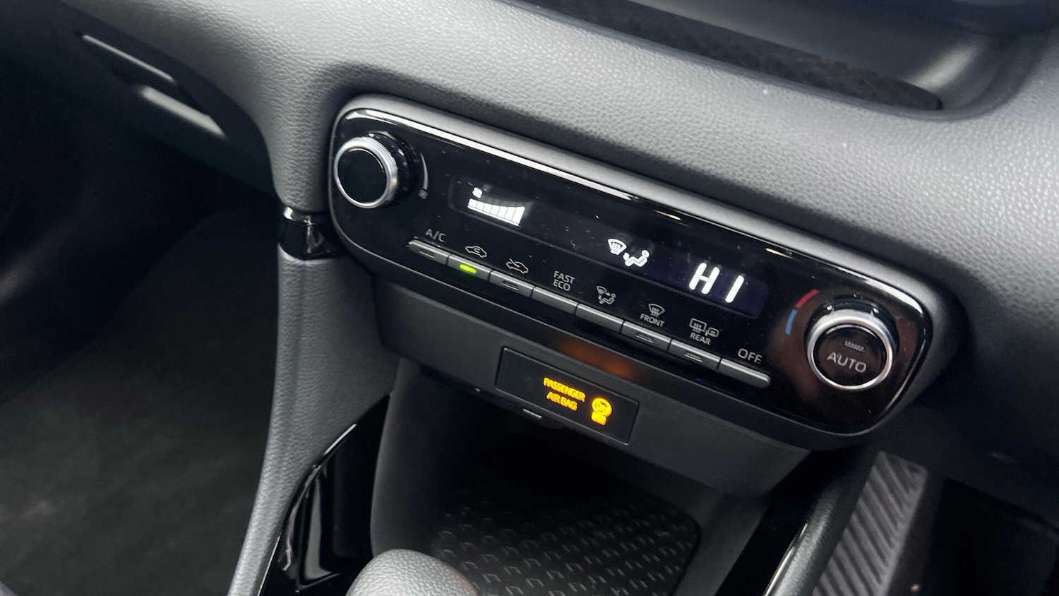 Used Toyota Yaris 2025 for sale - 76866120: Photo 37