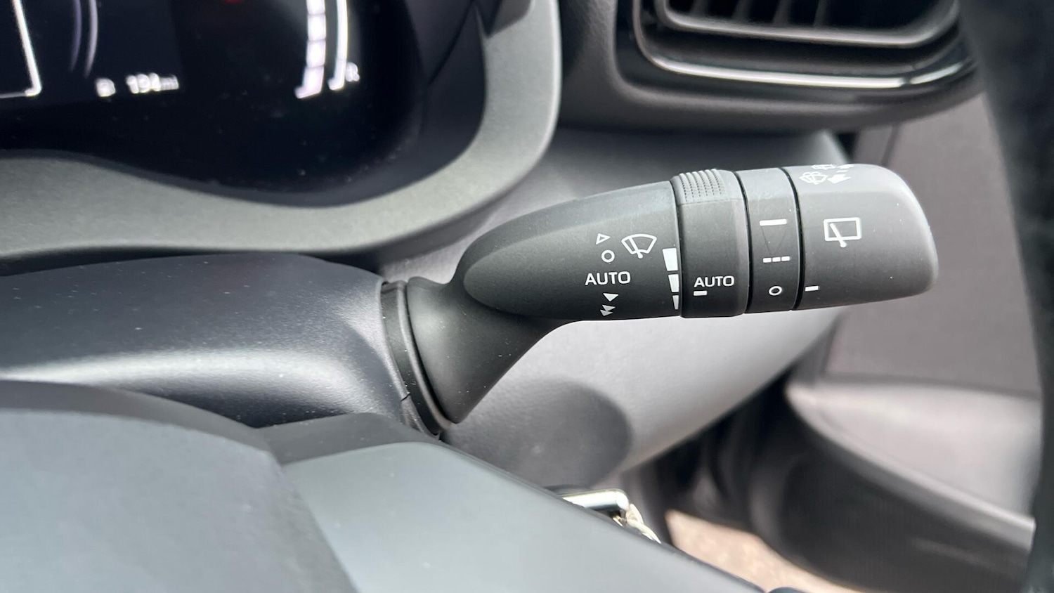 Used Toyota Yaris 2025 for sale - 76866120: Photo 41