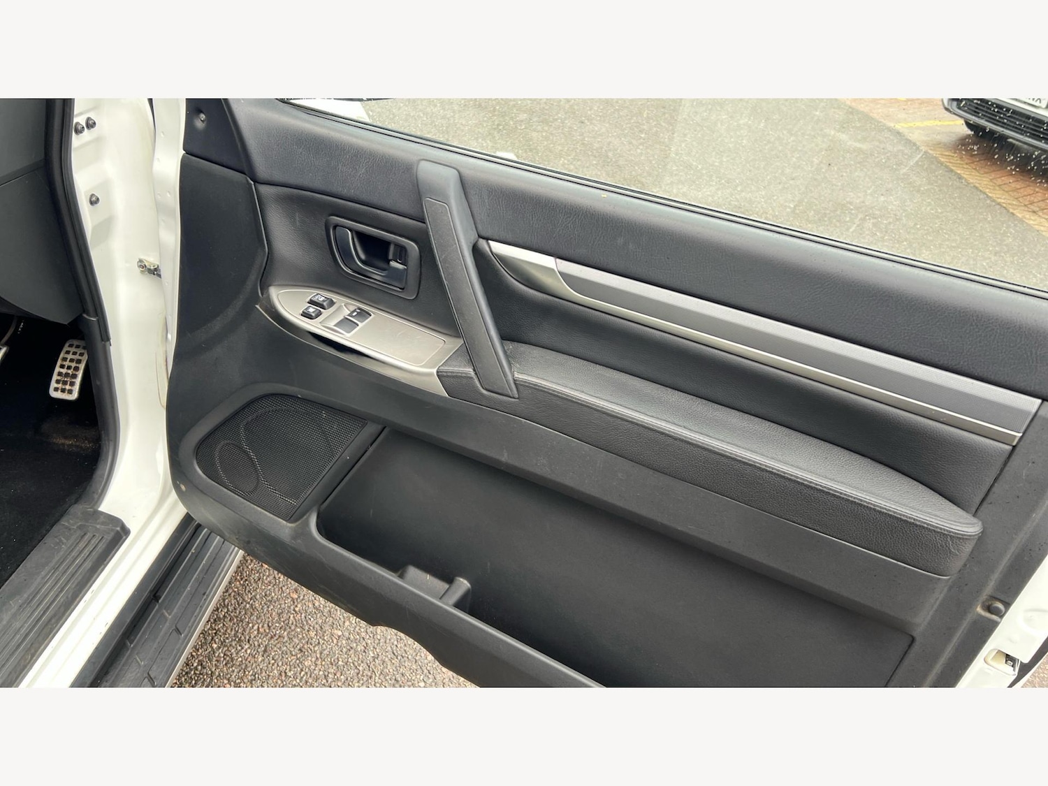 Used Mitsubishi Shogun 2015 for sale - 76485191: Photo 30